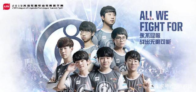 他依然稳稳 他依然稳稳