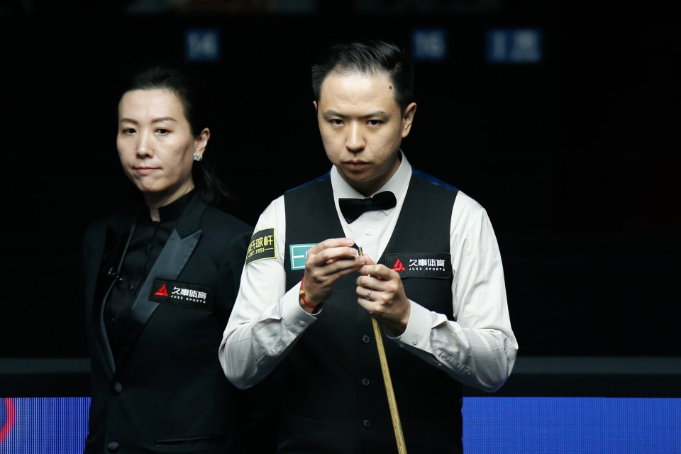 他的眼光无 他的眼光无