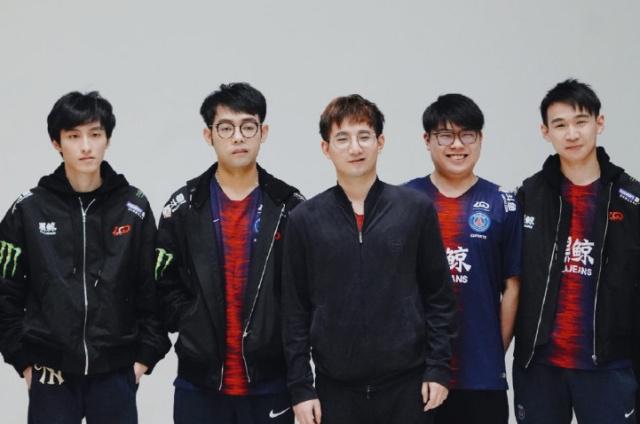 一代的球迷 一代的球迷